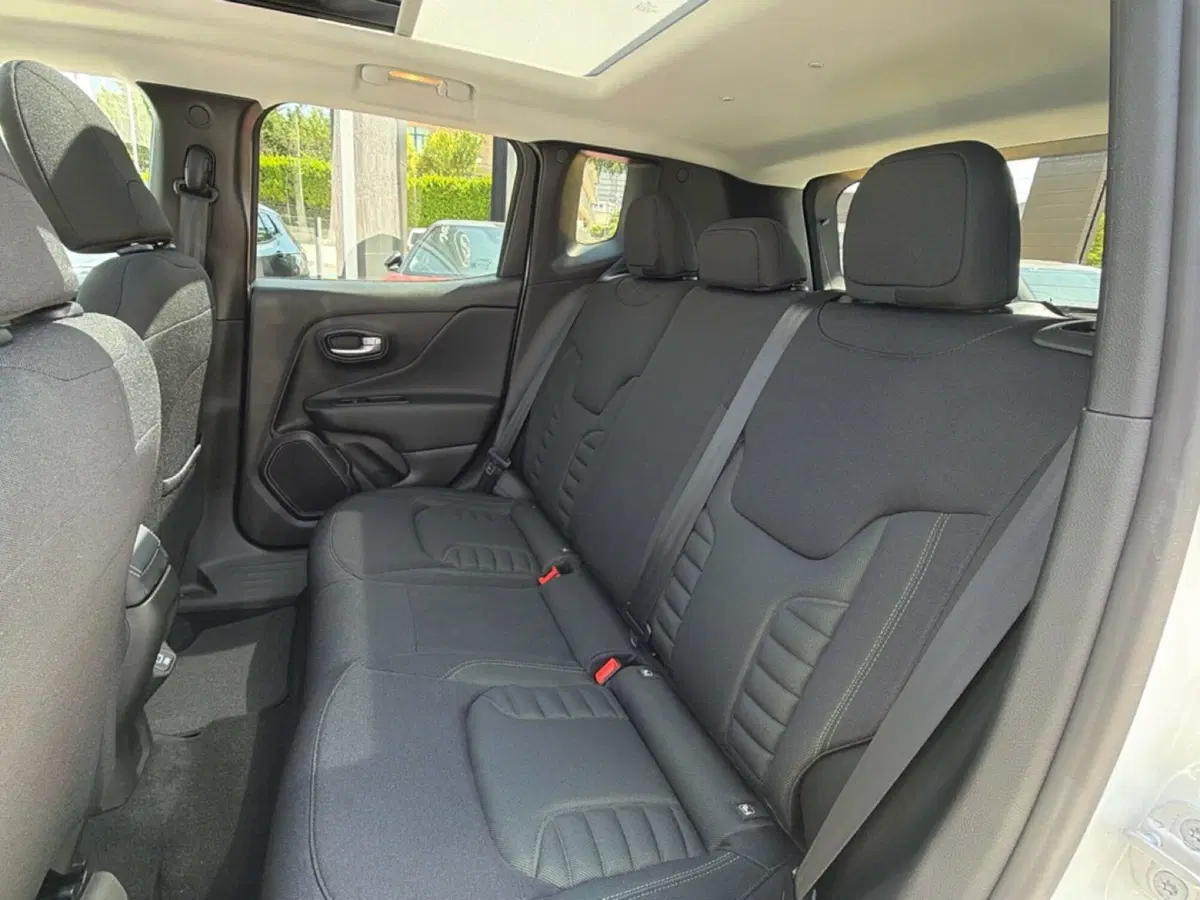 Jeep Renegade nuova a Pescara (18)