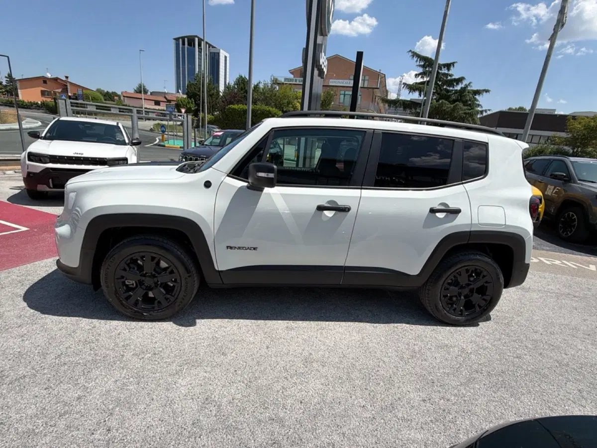 Jeep Renegade nuova a Pescara (2)