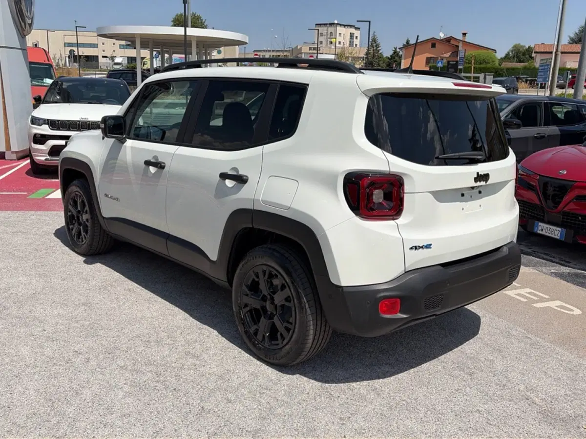 Jeep Renegade nuova a Pescara (3)