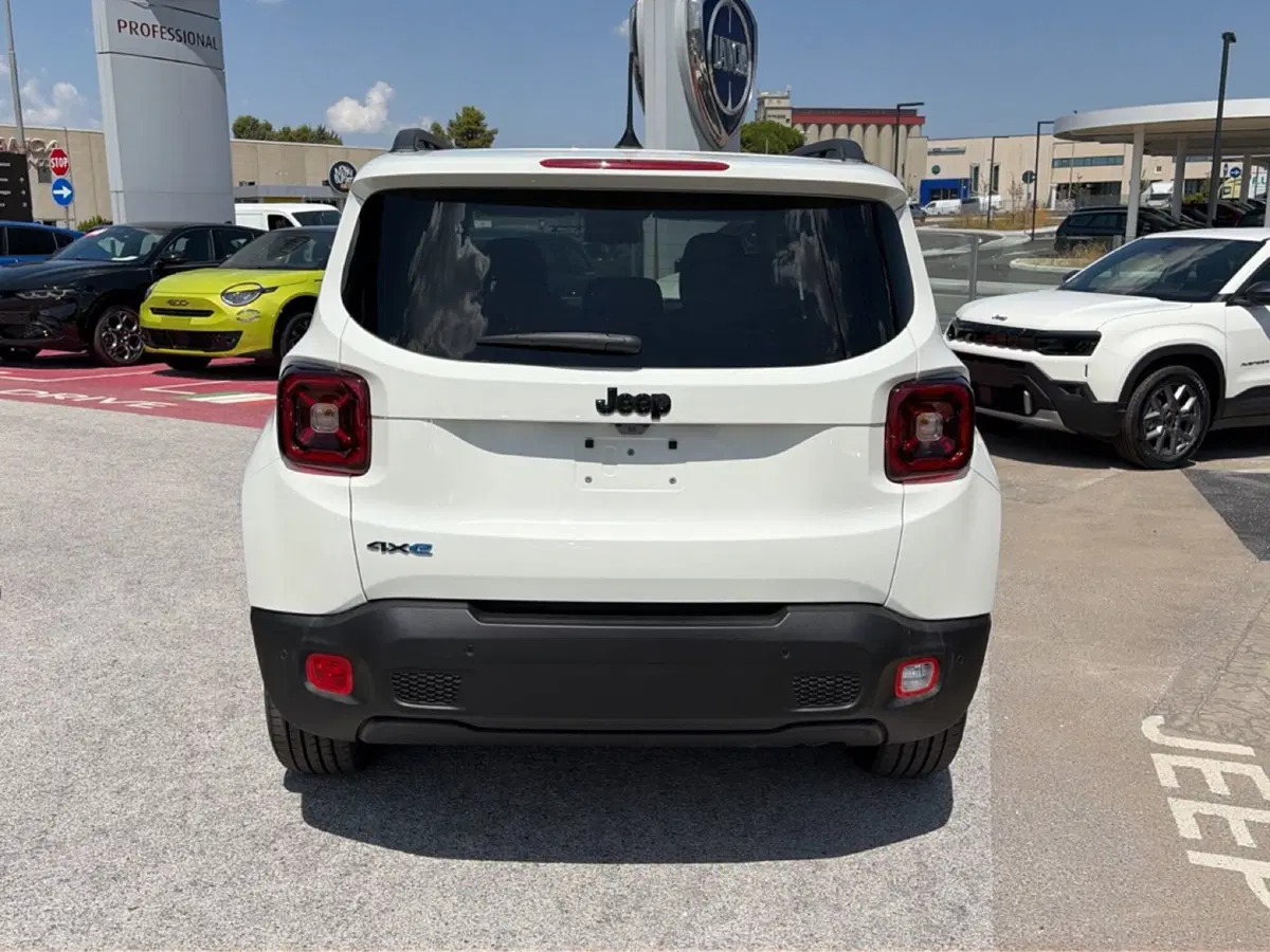 Jeep Renegade nuova a Pescara (4)