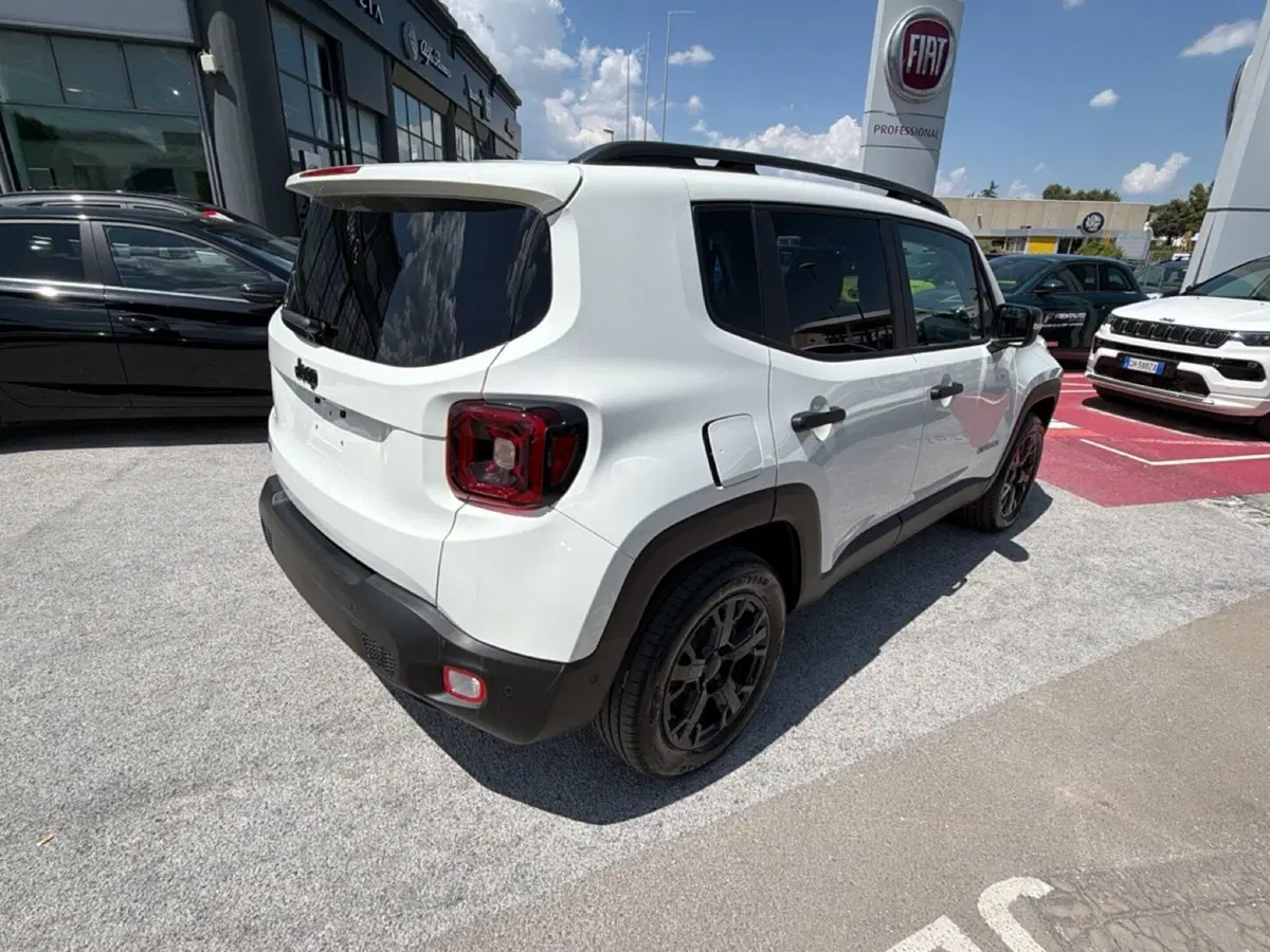 Jeep Renegade nuova a Pescara (6)