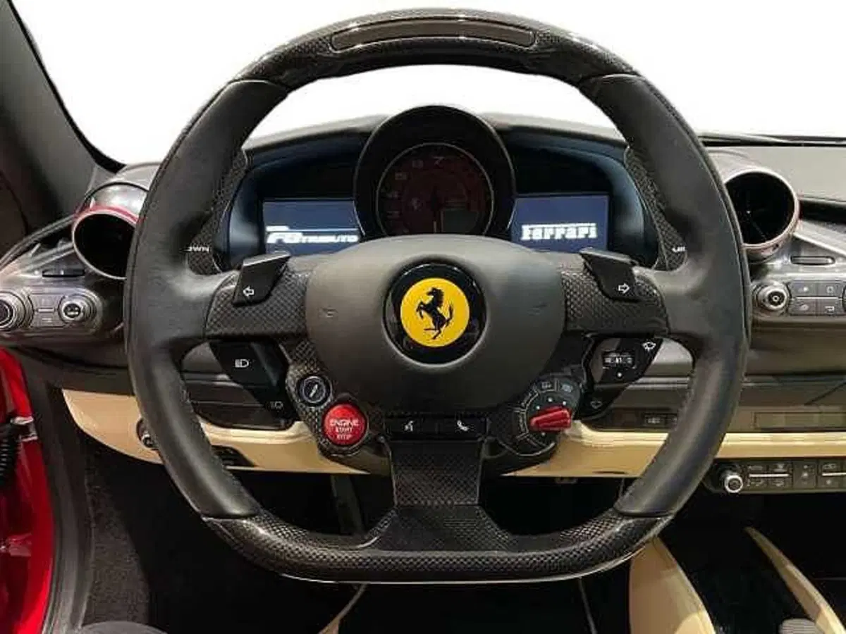 Ferrari F8 Coupé usata a Napoli (11)