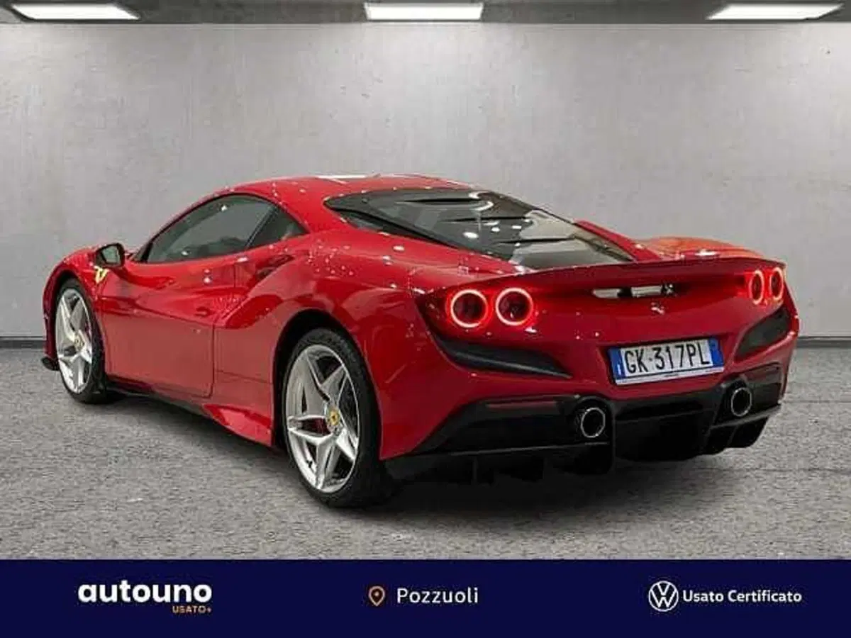 Ferrari F8 Coupé usata a Napoli (2)