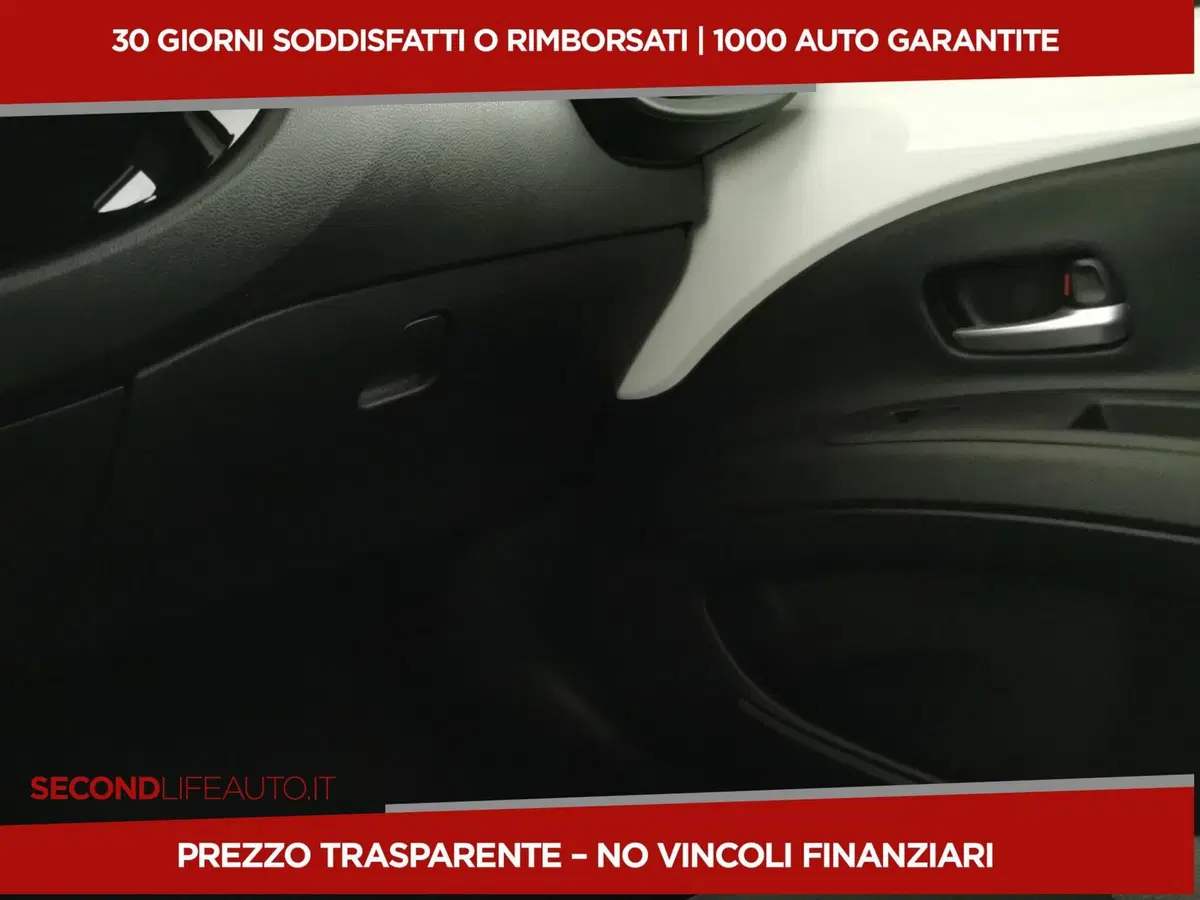 Toyota Aygo X nuova a Chieti (18)