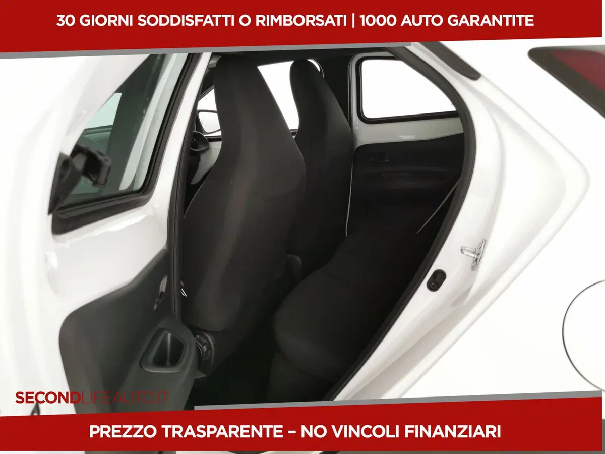Toyota Aygo X nuova a Chieti (6)