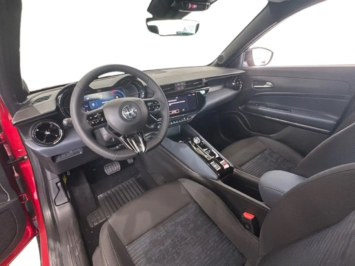 Alfa Romeo Junior nuova a Agrigento (14)