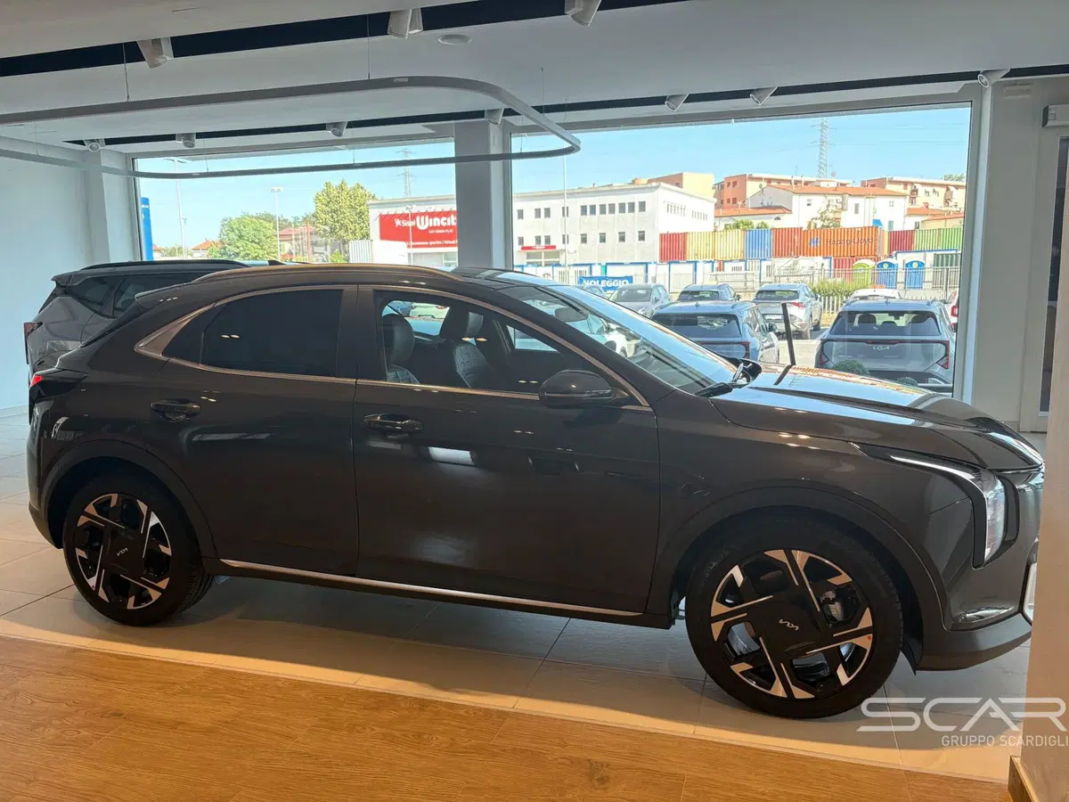 Kia XCeed nuova a Livorno (5)