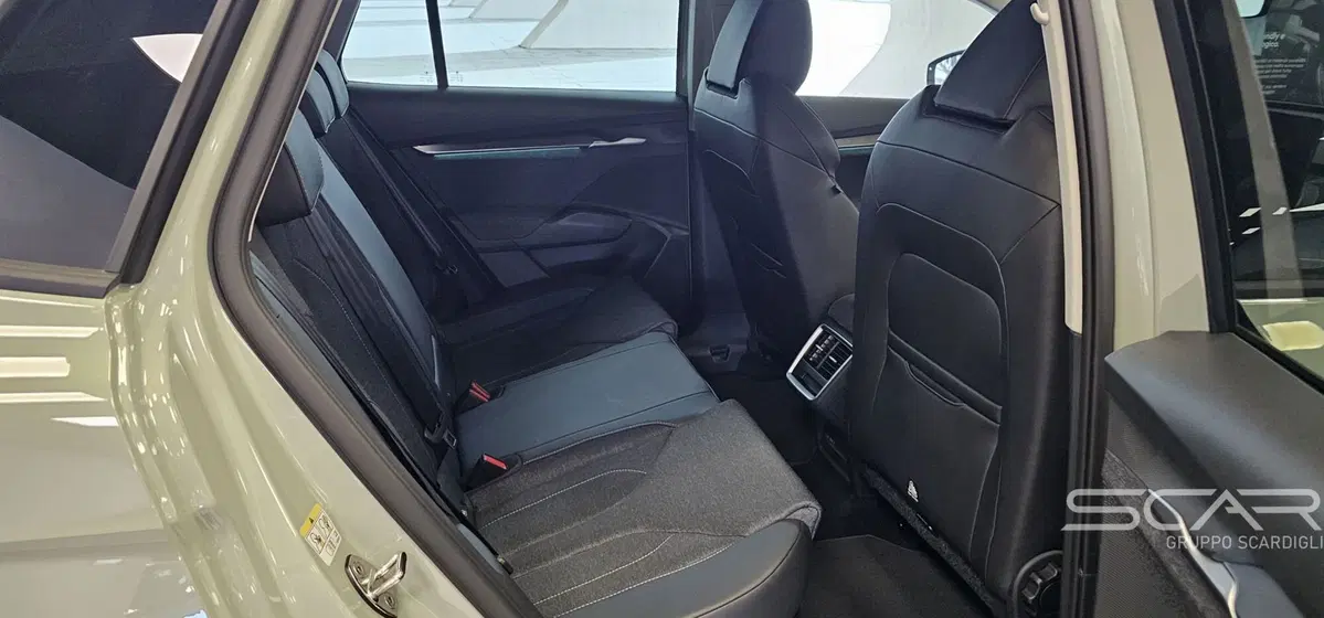 Skoda Elroq nuova a Livorno (15)