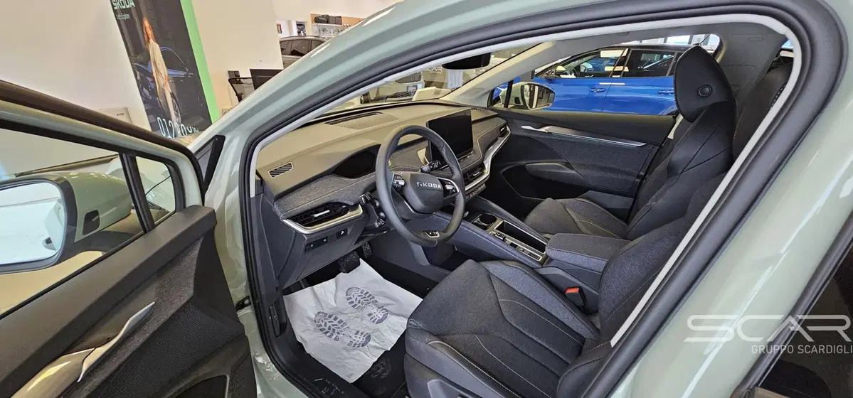 Skoda Elroq nuova a Livorno (8)