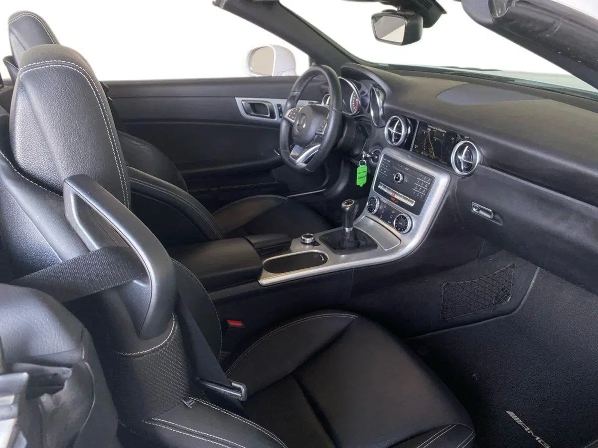 Mercedes-Benz SLC usata a Bergamo (11)