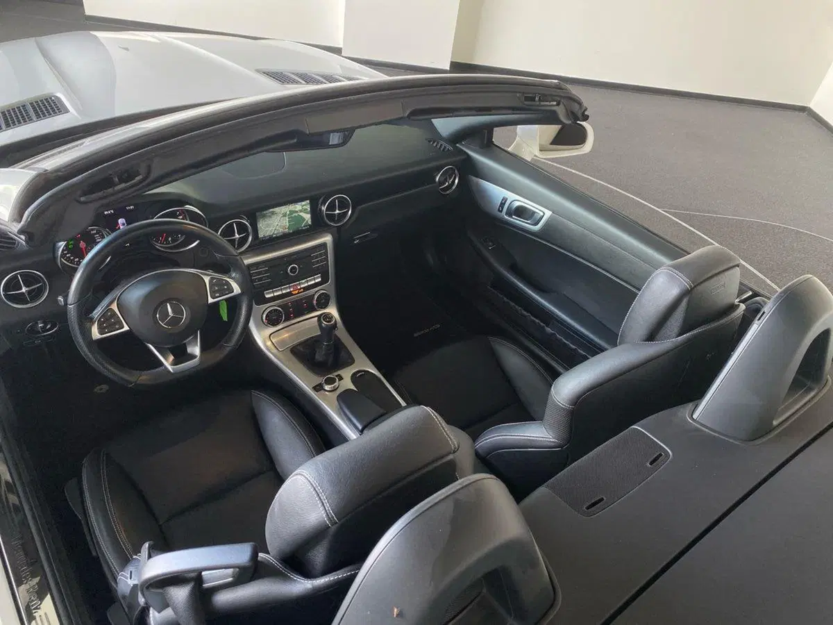 Mercedes-Benz SLC usata a Bergamo (12)