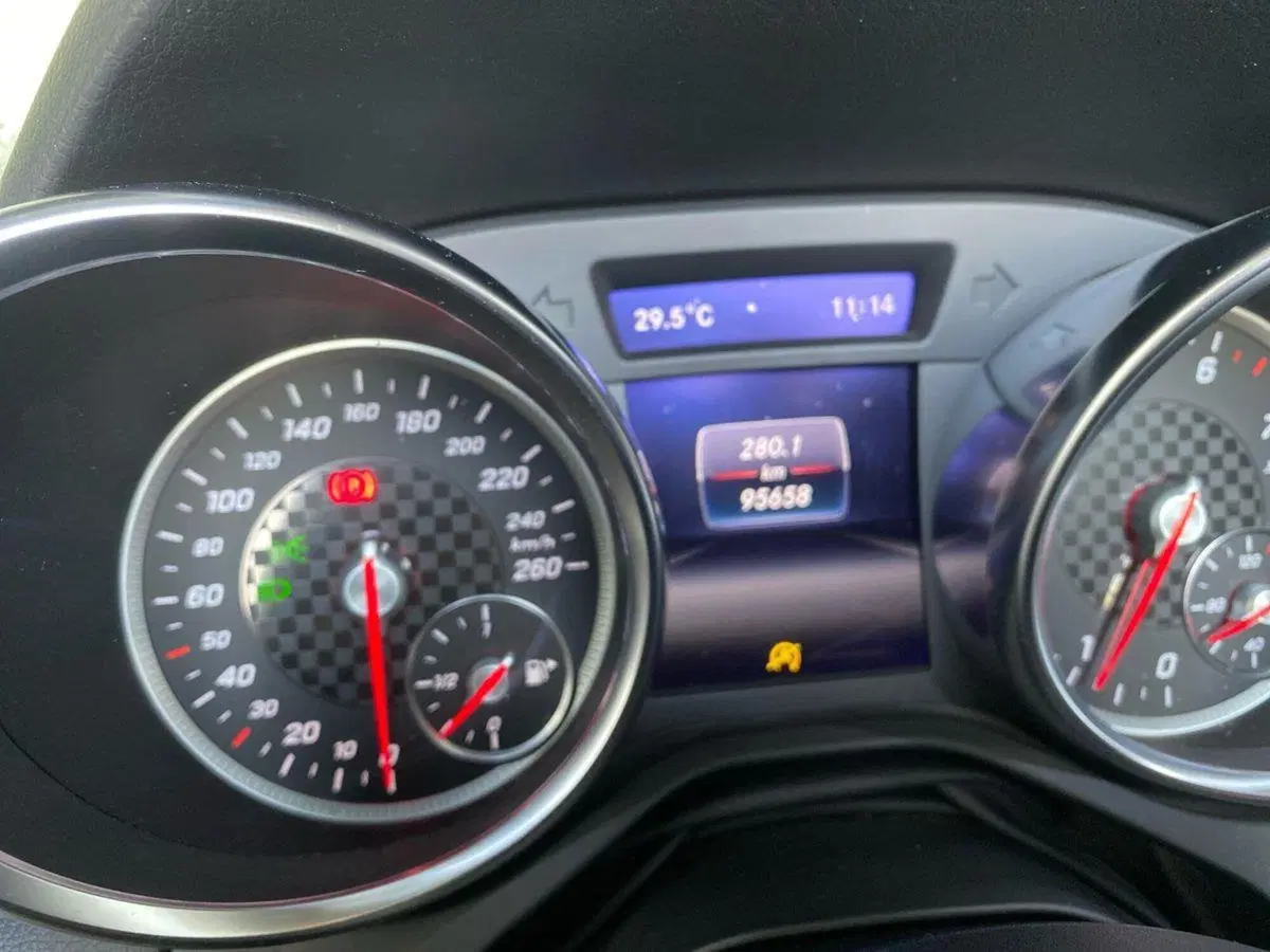 Mercedes-Benz SLC usata a Bergamo (16)