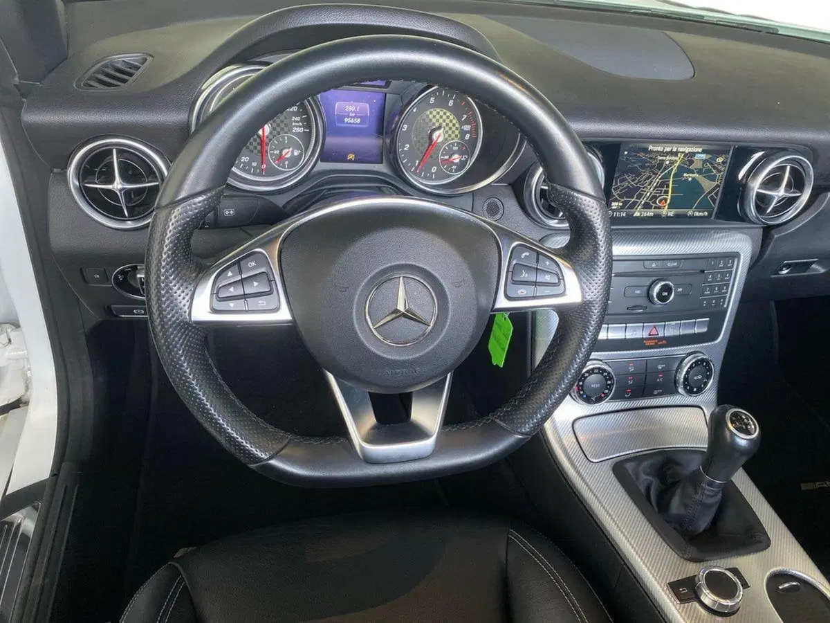 Mercedes-Benz SLC usata a Bergamo (9)