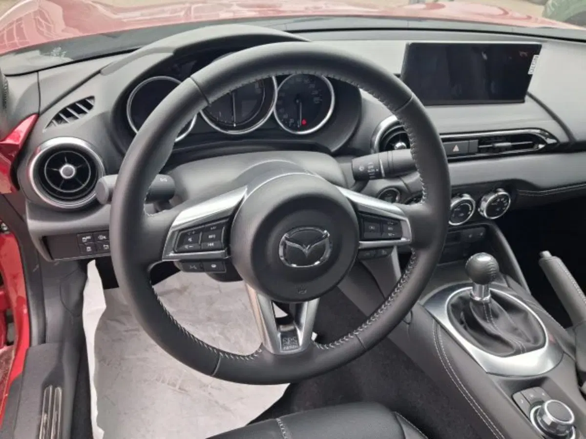 Mazda MX-5 nuova a Bologna (14)