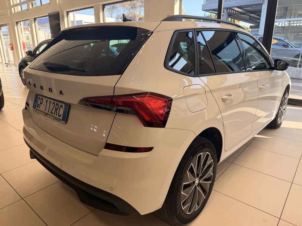 Skoda Kamiq usata a Latina (4)