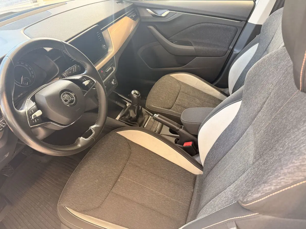 Skoda Kamiq usata a Latina (9)