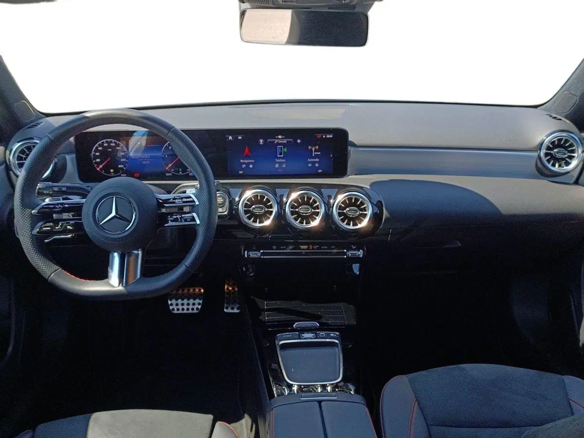 Mercedes-Benz Classe A usata a Lecce (9)
