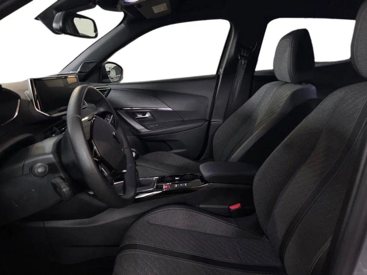 Peugeot 2008 usata a Lecce (7)