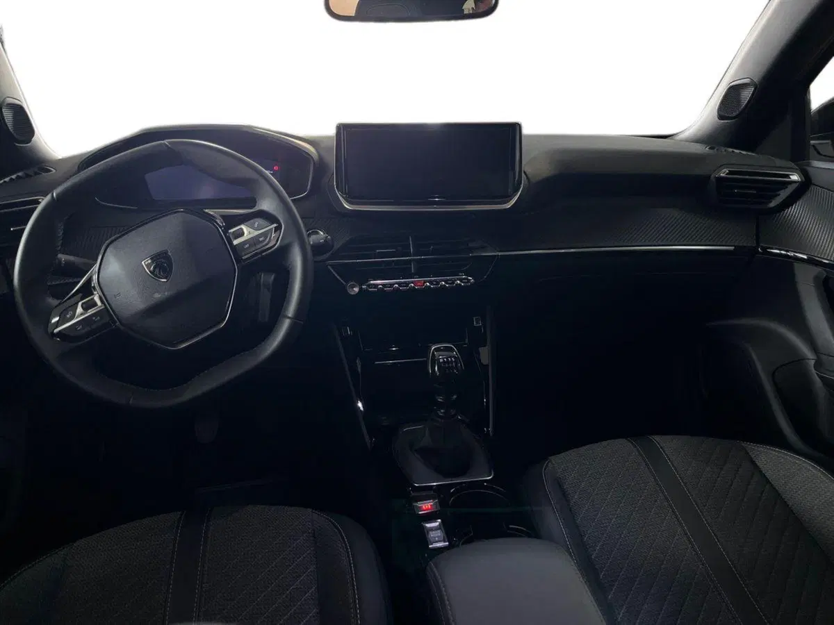 Peugeot 2008 usata a Lecce (8)