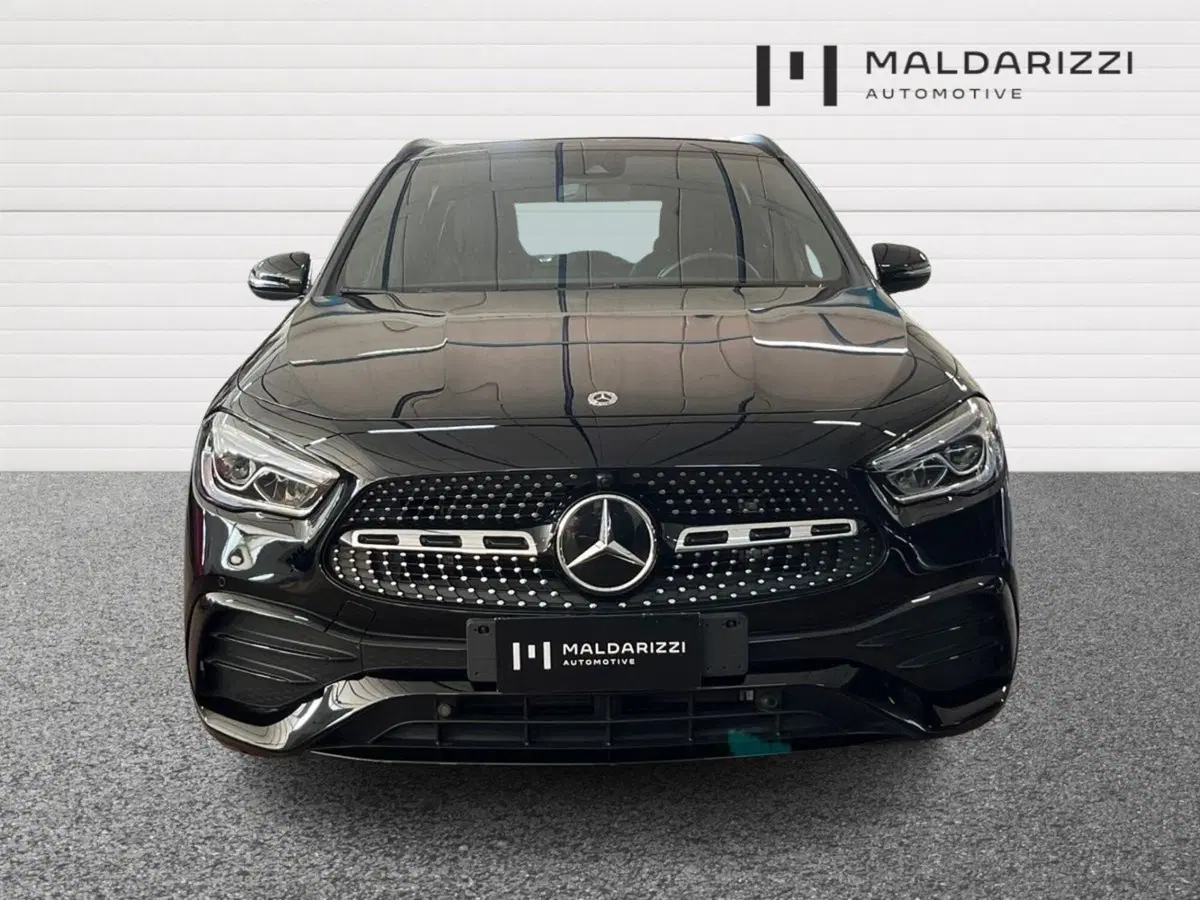 Mercedes-Benz GLA SUV usata a Bari (2)