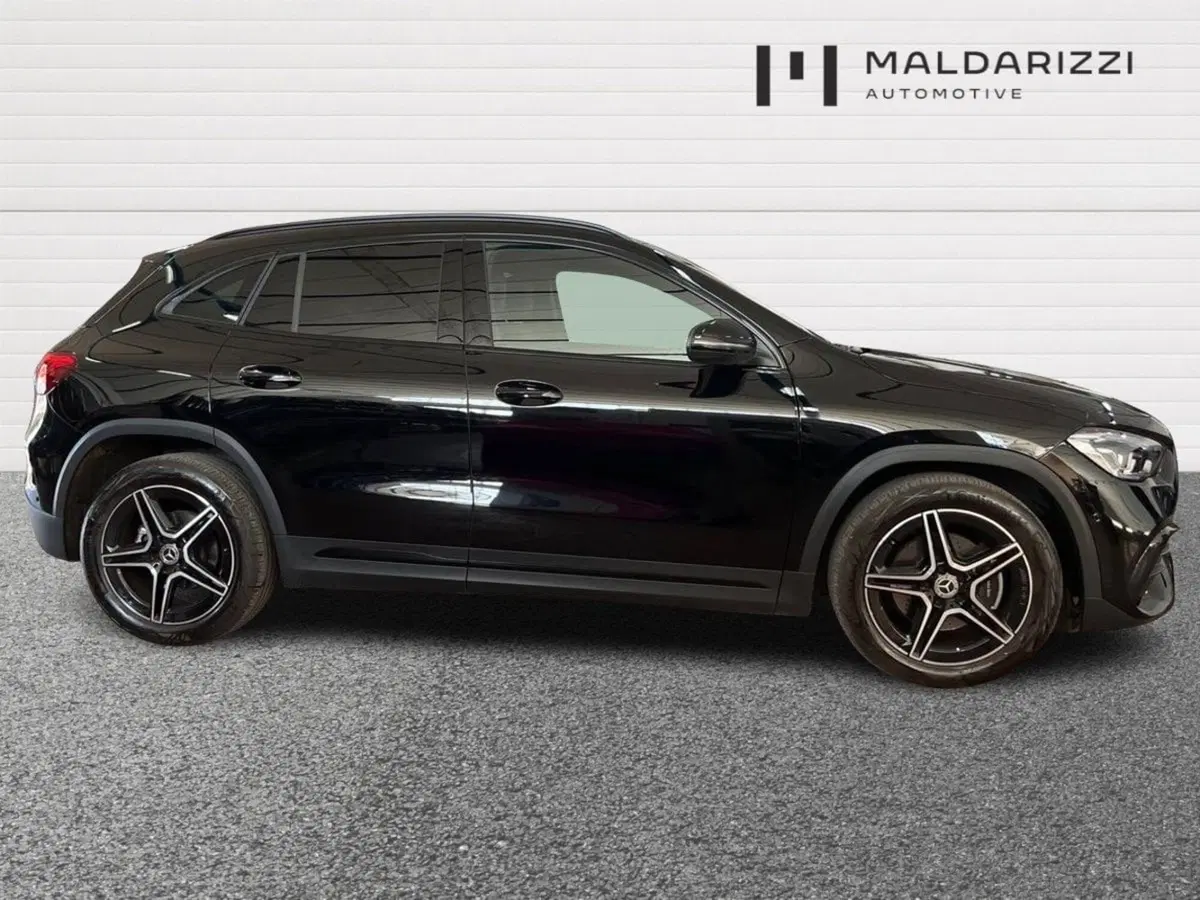 Mercedes-Benz GLA SUV usata a Bari (5)