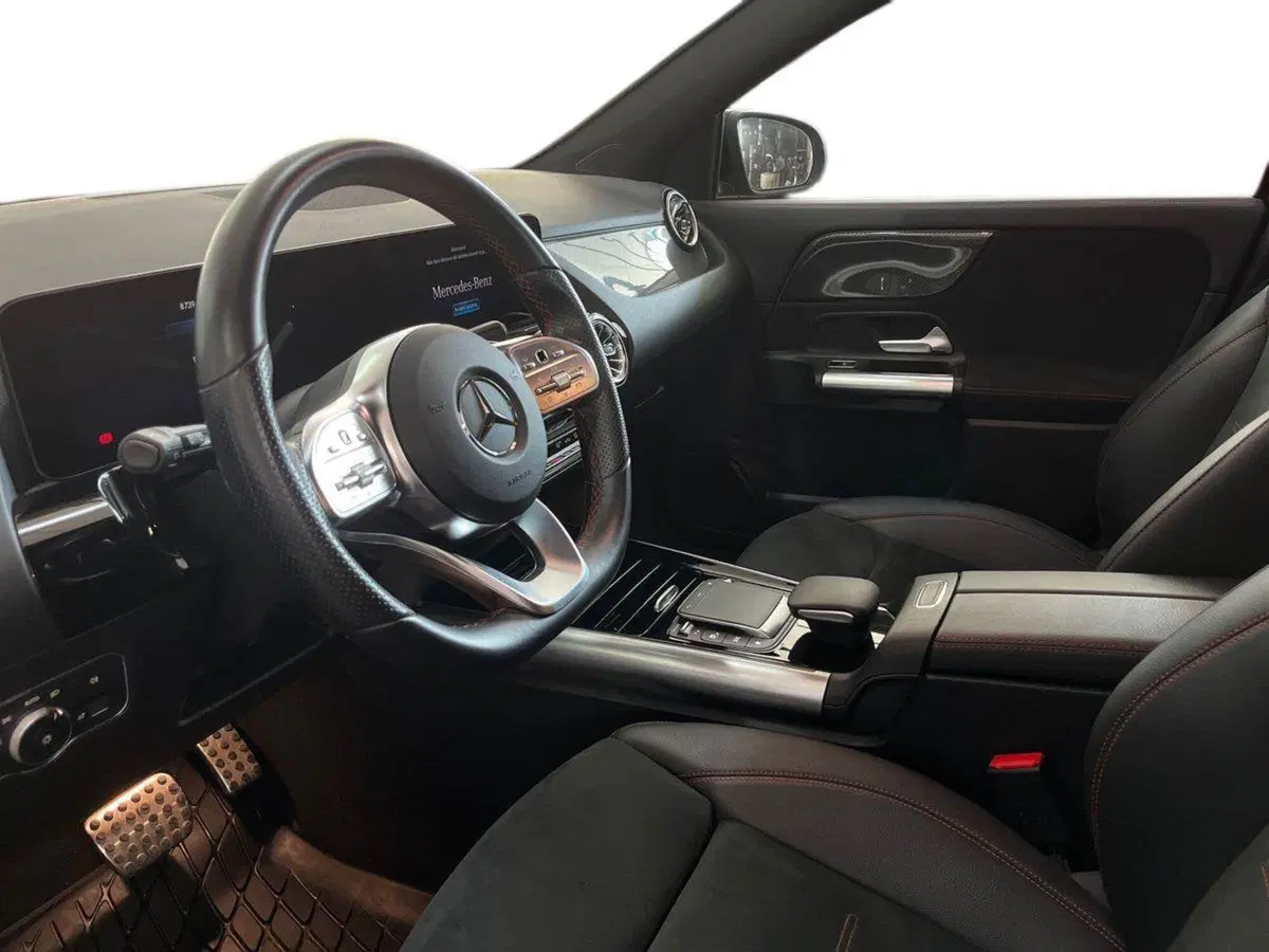 Mercedes-Benz GLA SUV usata a Bari (7)