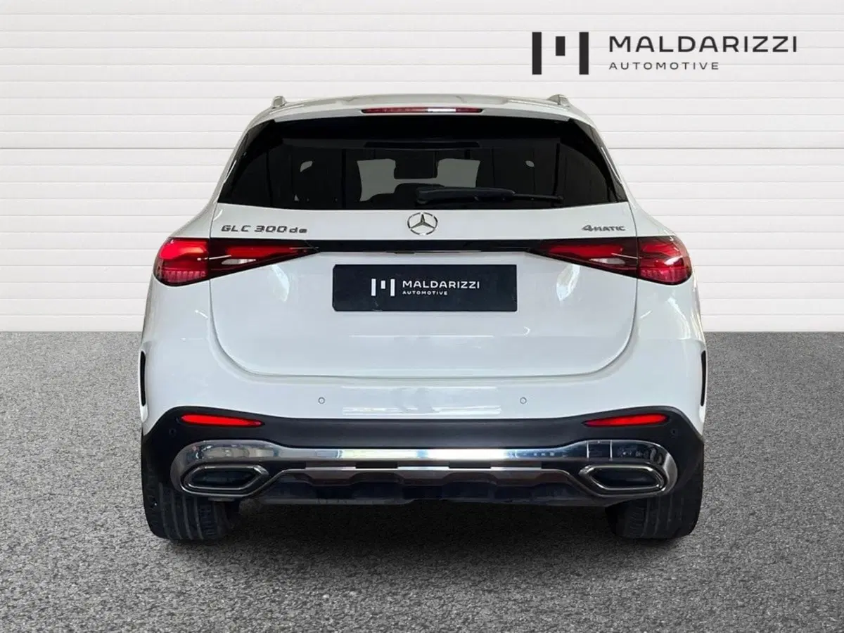 Mercedes-Benz GLC SUV usata a Bari (3)