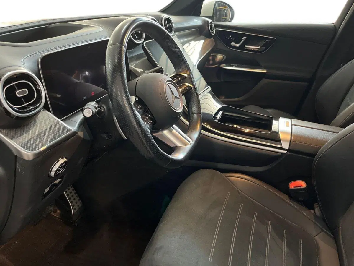 Mercedes-Benz GLC SUV usata a Bari (7)