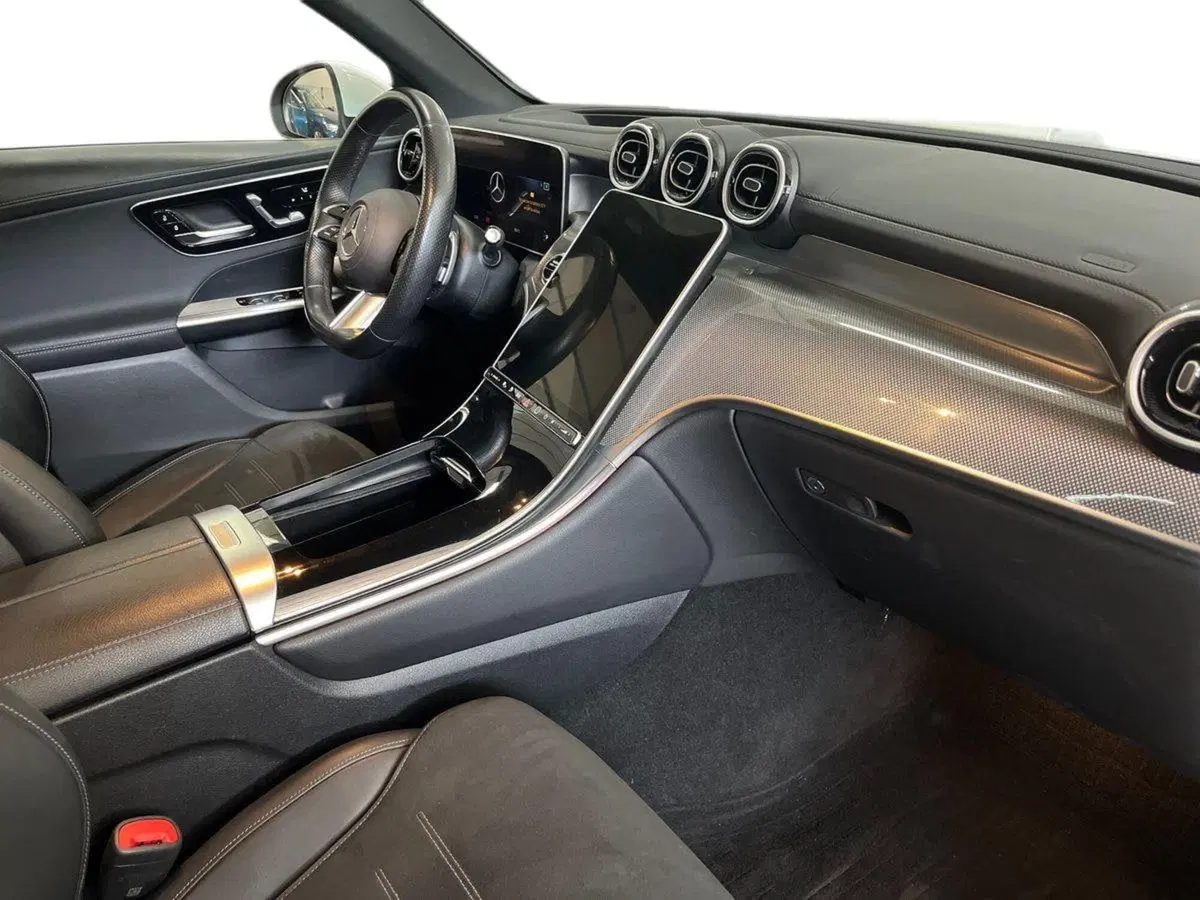 Mercedes-Benz GLC SUV usata a Bari (9)