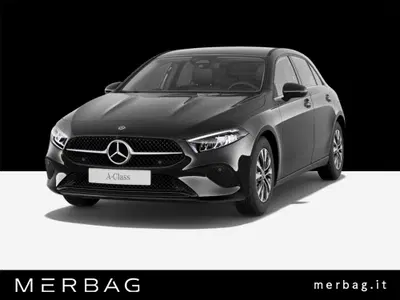 Mercedes-Benz Classe A 180 d Automatic Premium nuova a Milano