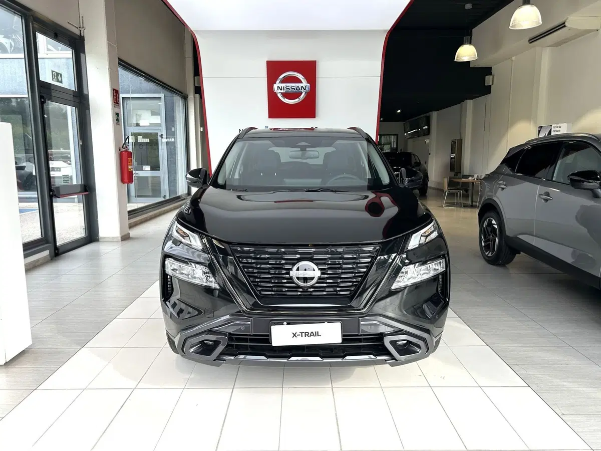 Nissan X-Trail nuova a Ferrara (2)