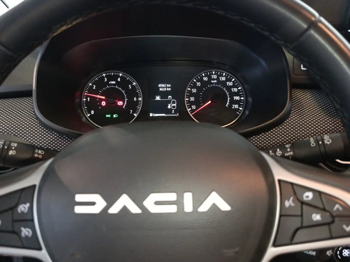 Dacia Jogger usata a Ferrara (17)