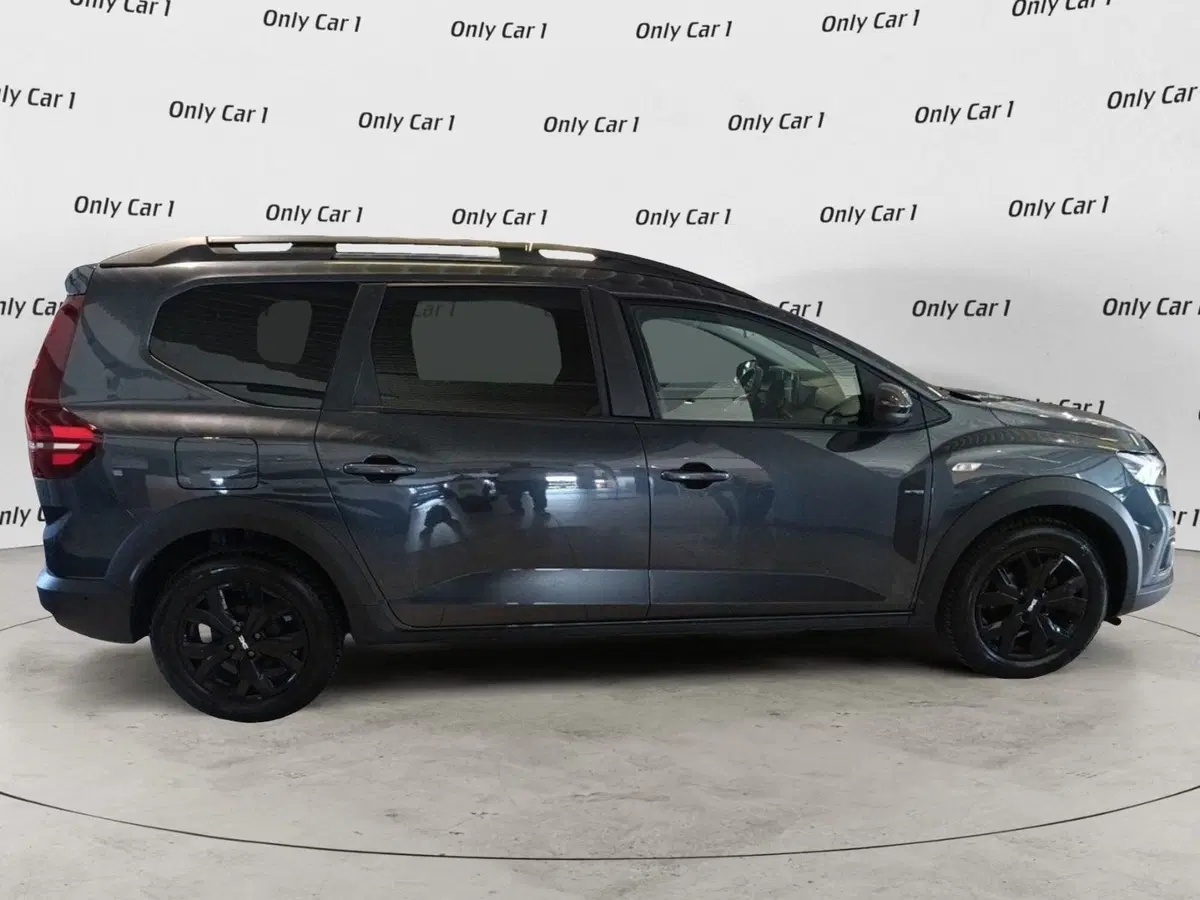 Dacia Jogger usata a Ferrara (7)