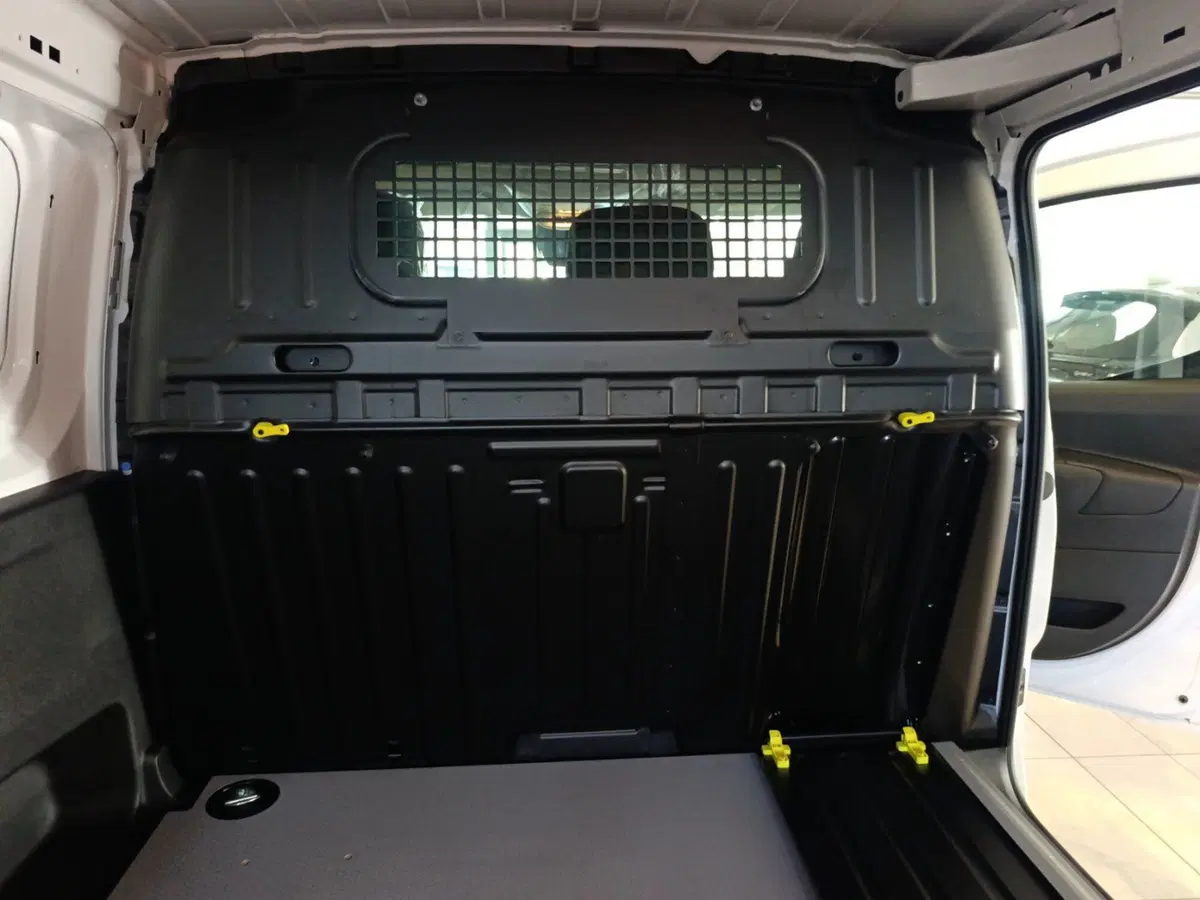 Toyota Proace City Furgone nuova a Ferrara (17)