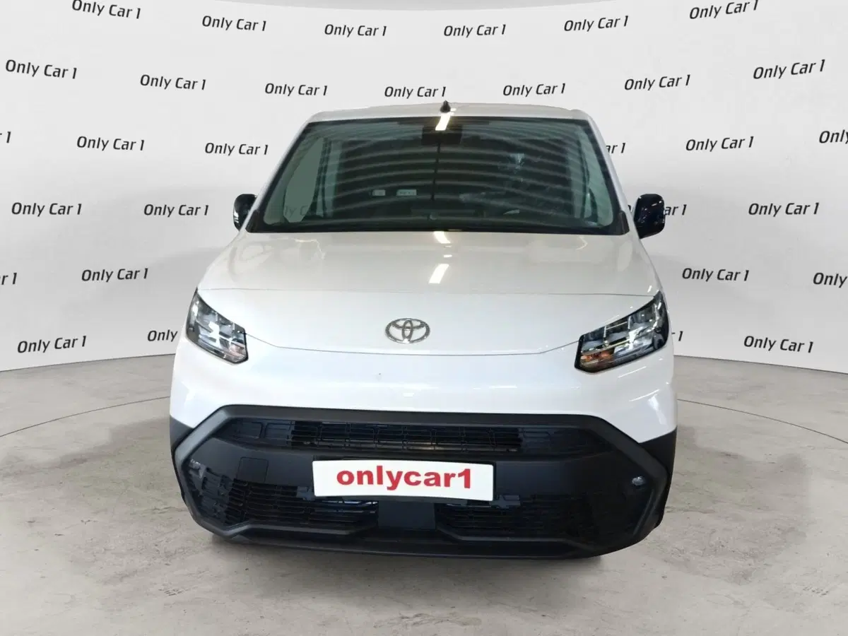 Toyota Proace City Furgone nuova a Ferrara (5)