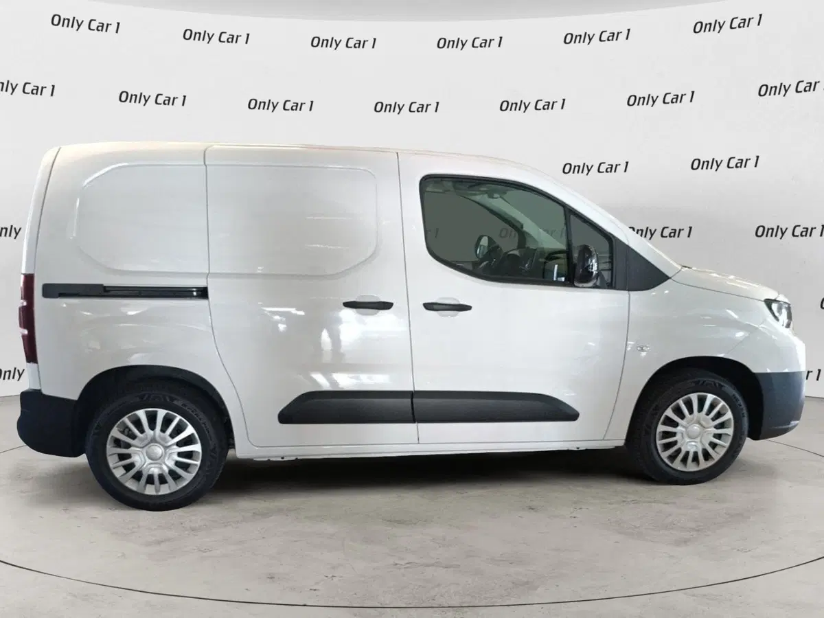 Toyota Proace City Furgone nuova a Ferrara (7)