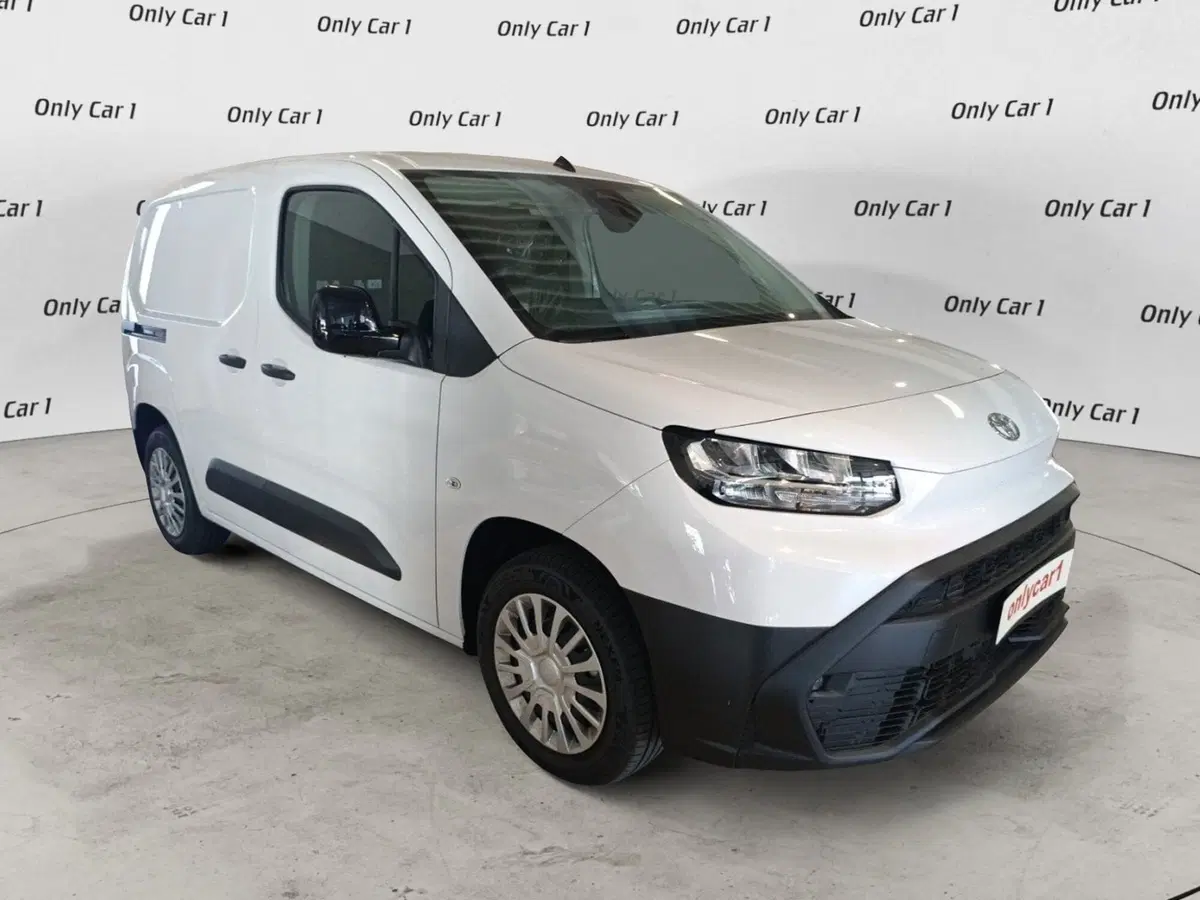 Toyota Proace City Furgone nuova a Ferrara (8)
