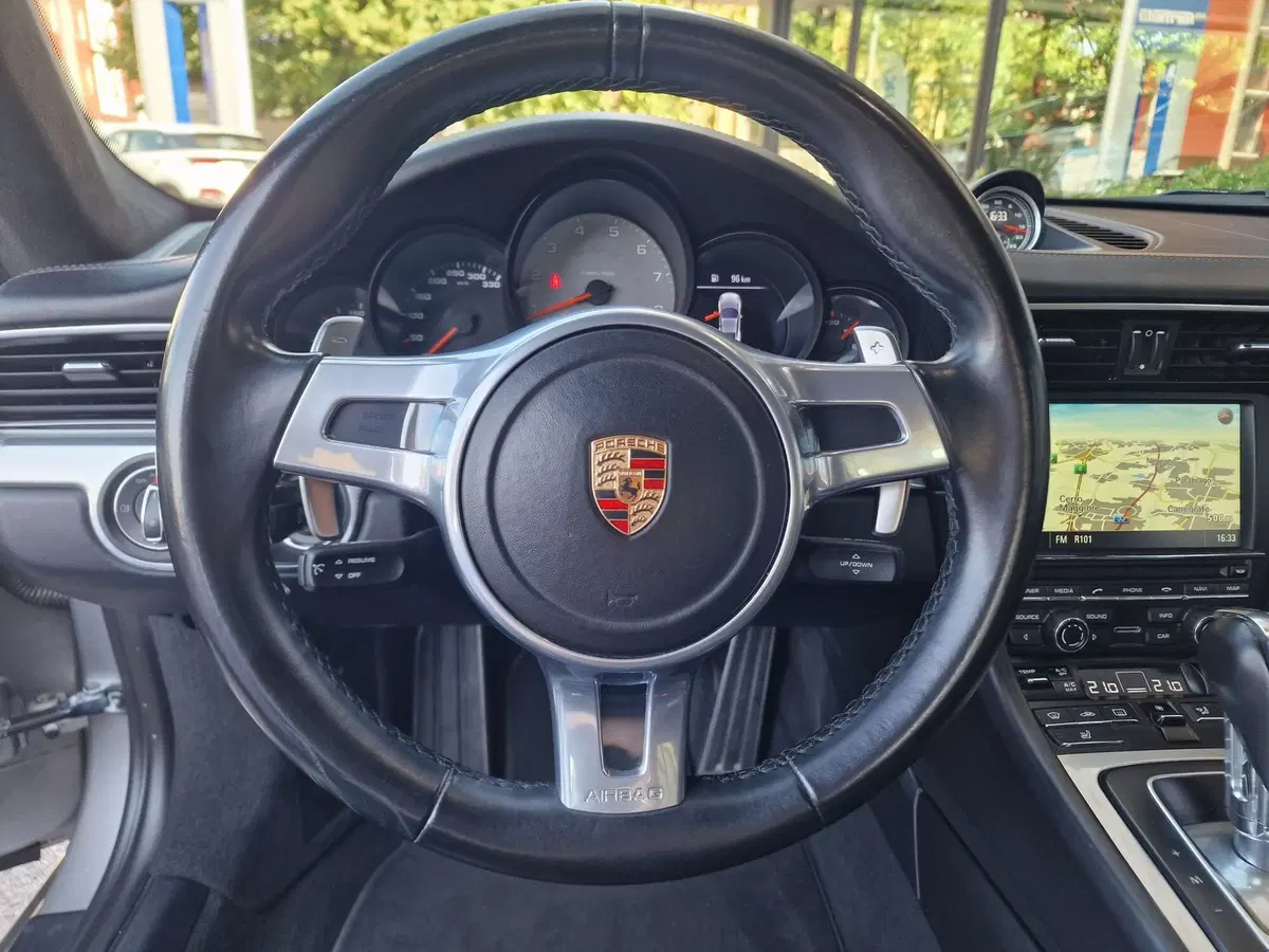Porsche 911 Coupé usata a Milano (12)