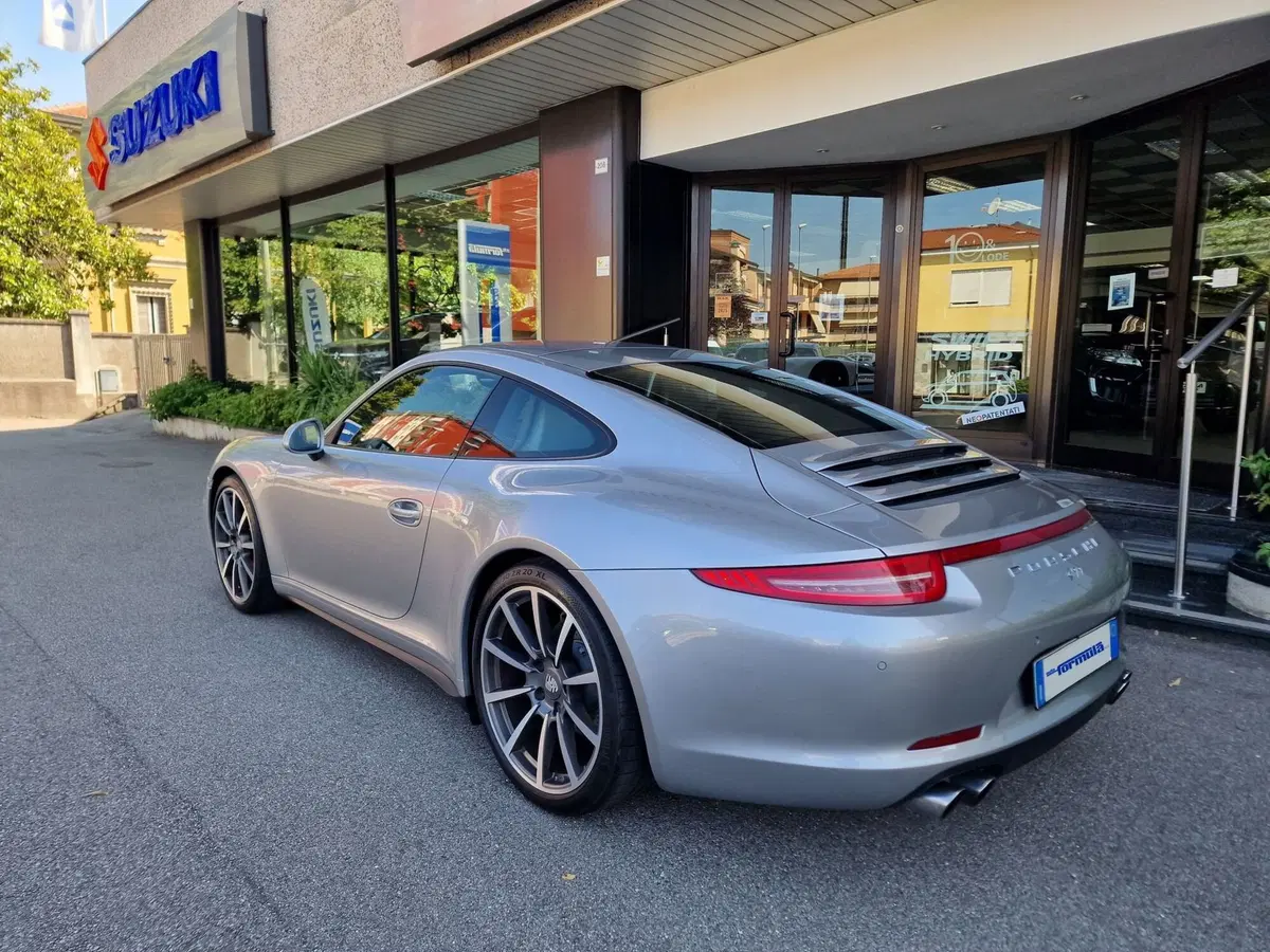Porsche 911 Coupé usata a Milano (4)