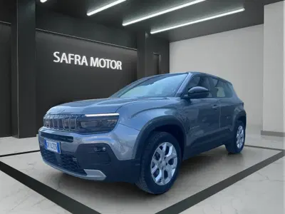 Jeep Avenger 1.2 turbo Altitude fwd 100cv del 2024 usata a Rende