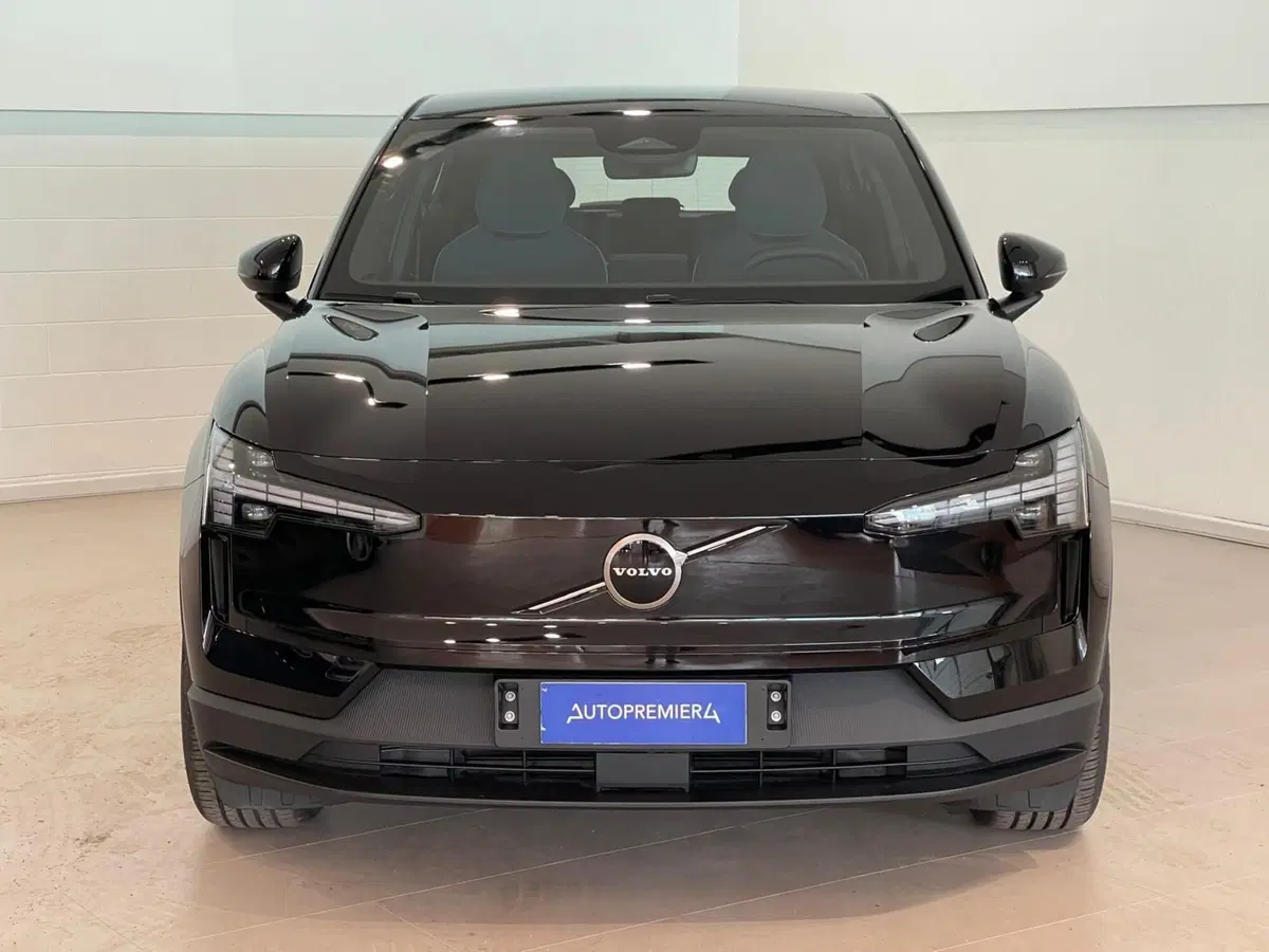 Volvo EX30 usata a Como (2)