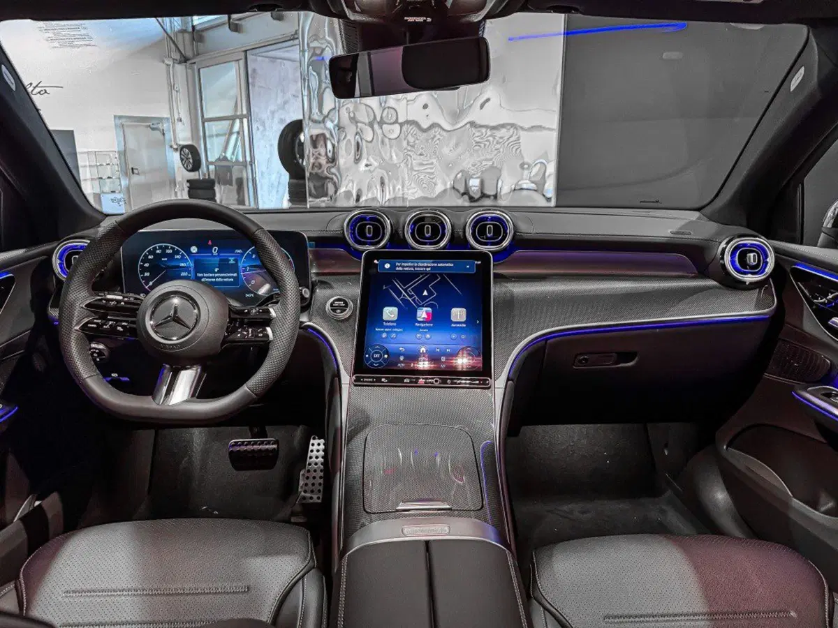 Mercedes-Benz EQA nuova a Macerata (13)