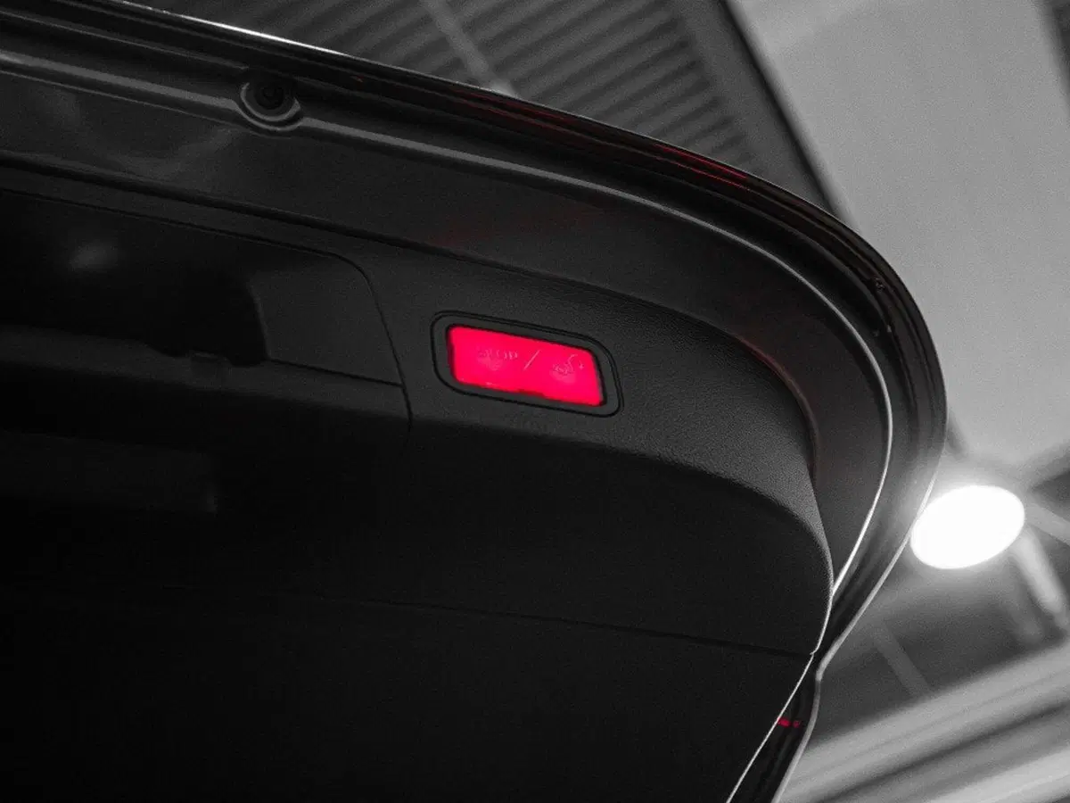 Mercedes-Benz EQA nuova a Macerata (9)