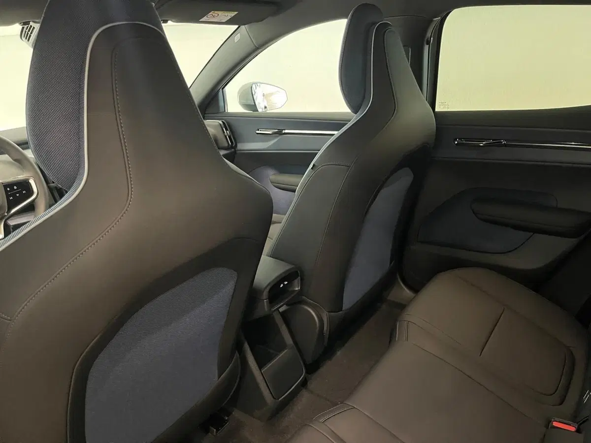 Volvo EX30 usata a Como (10)