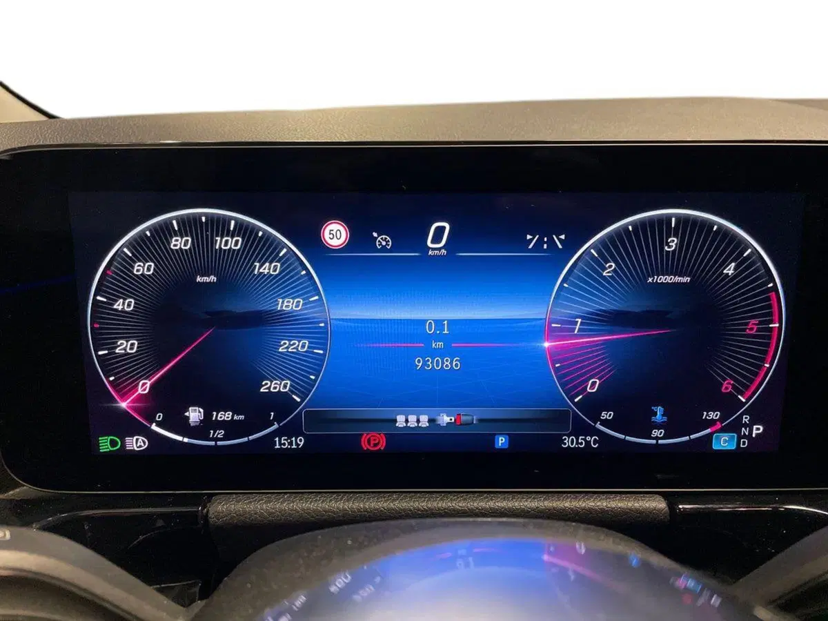 Mercedes-Benz GLA SUV usata a Ancona (9)