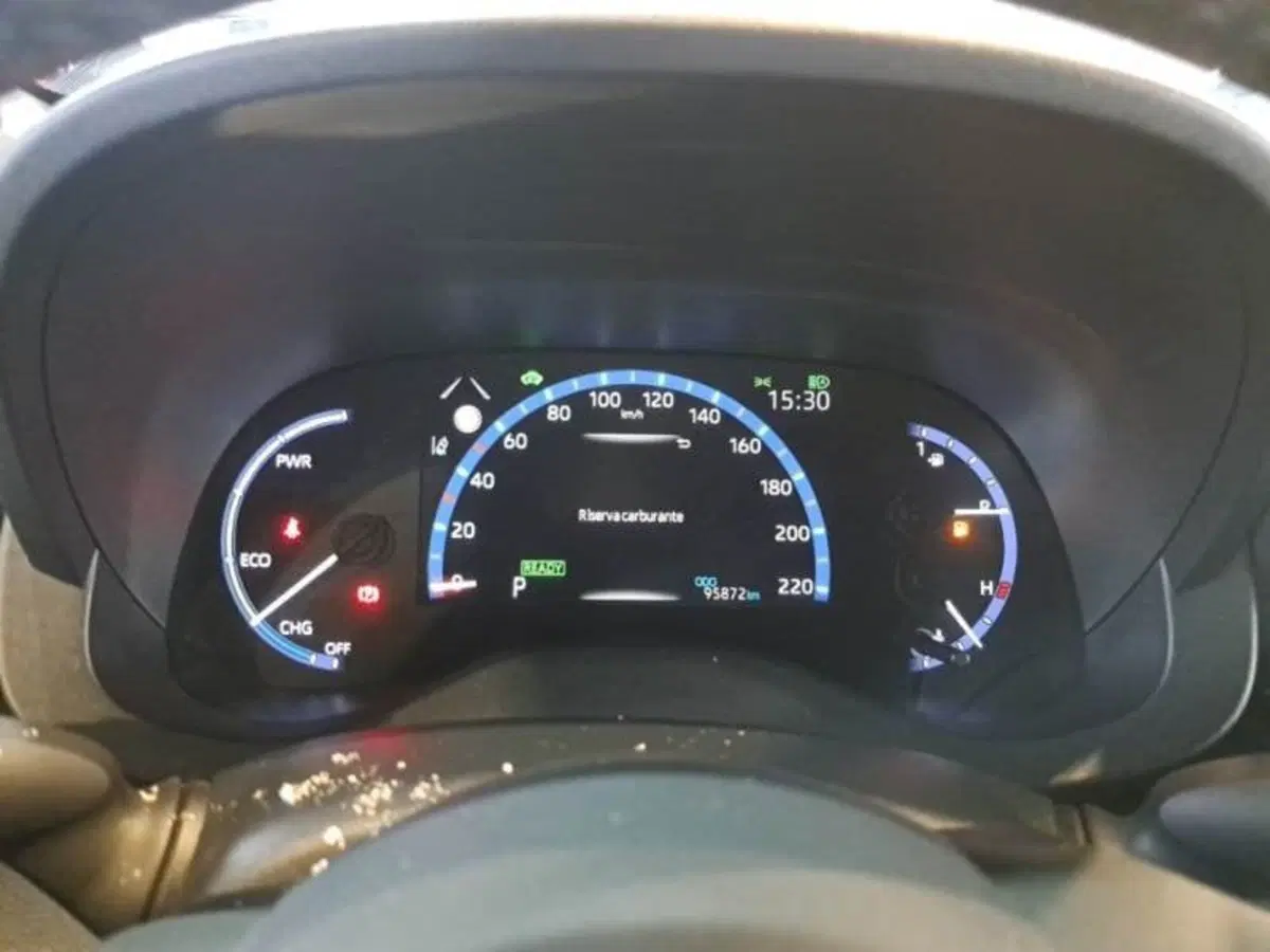 Toyota Yaris Cross usata a Ancona (7)