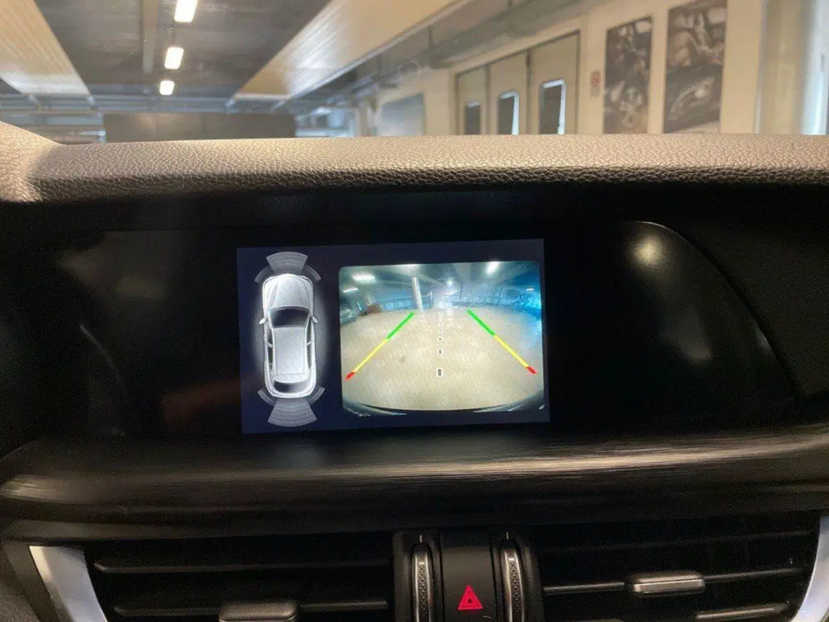 Alfa Romeo Stelvio usata a Ancona (18)