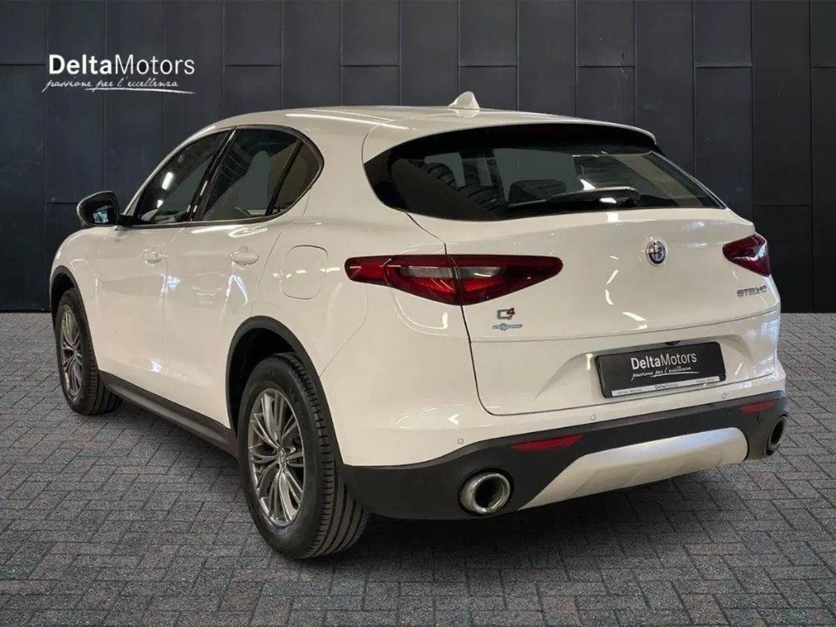 Alfa Romeo Stelvio usata a Ancona (3)