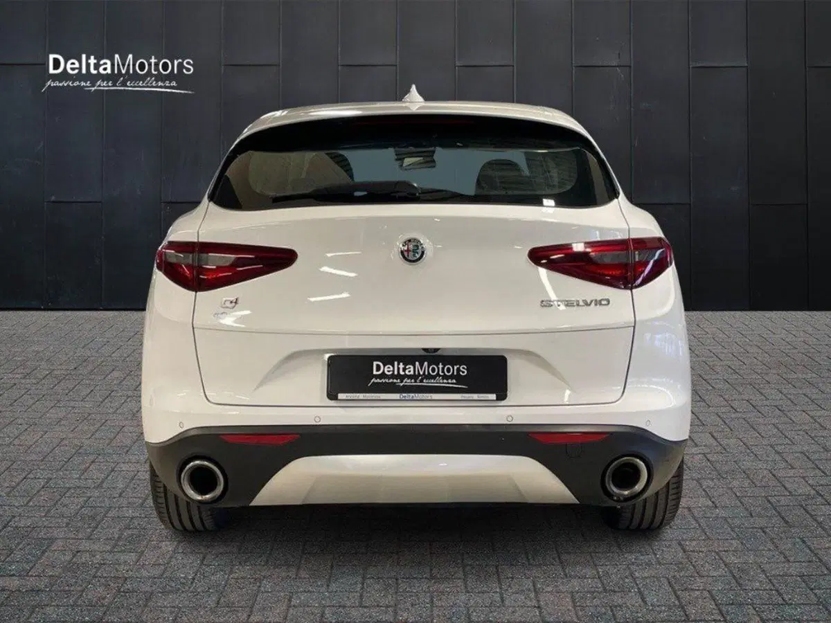 Alfa Romeo Stelvio usata a Ancona (4)