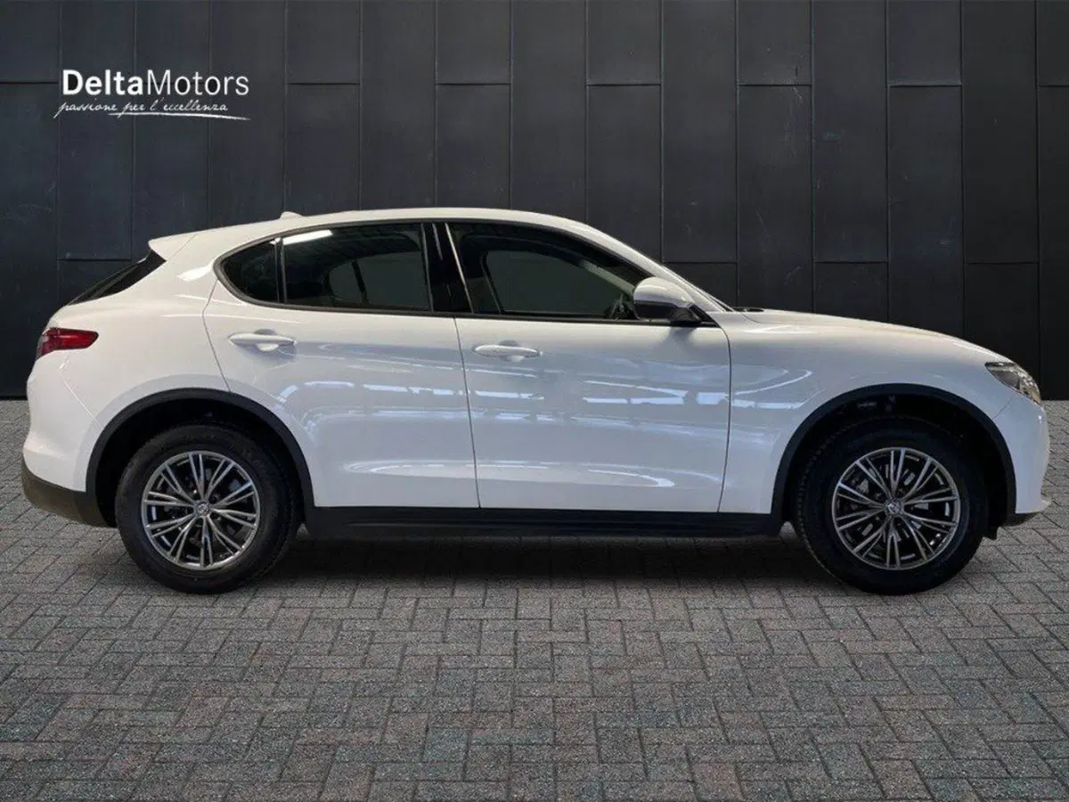 Alfa Romeo Stelvio usata a Ancona (5)